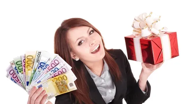 Natale in busta paga: quanto guadagnano i lavoratori? Calcoli, importi, bonus
