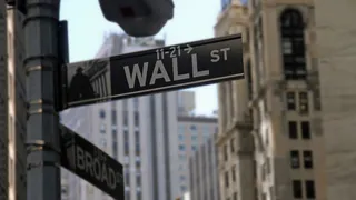 Mercati azionari Usa in rialzo nonostante le preoccupazioni per l'economia e i cali delle vendite e dei profitti