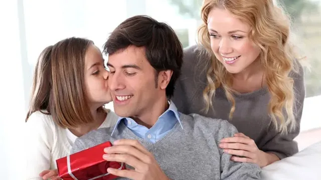 Festa del Papà 2023: le migliori frasi di auguri e idee regalo originali