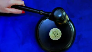 Comprendere l’impatto legale del Bitcoin: guida completa a Leggi, Normative e Tassazione 
