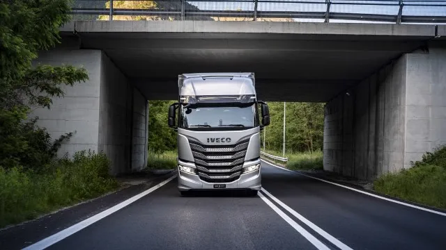 Iveco rivede gli accordi con Nikola