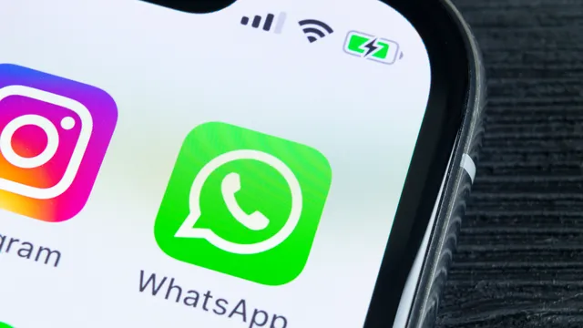 WhatsApp, ora è possibile modificare i messaggi inviati: come funziona la nuova opzione