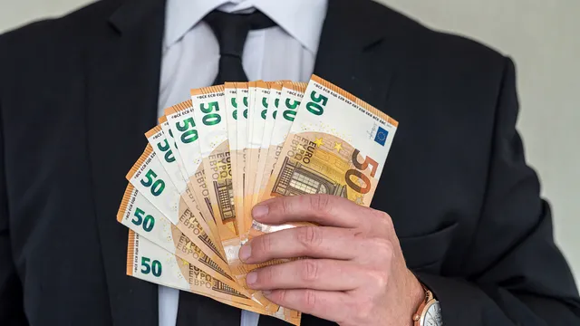 NoiPA, chiusura emissioni slitta al 9 agosto 2023: possibili 3 cedolini con la proroga? Ecco a chi e perché