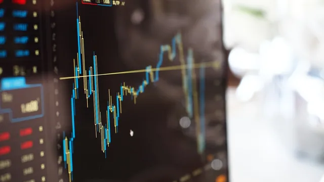 Mercati azionari in caduta libera: cosa sta succedendo?