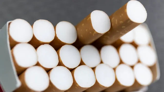 Prezzo delle sigarette in aumento nel 2024 con la Manovra: quanto costeranno da gennaio?