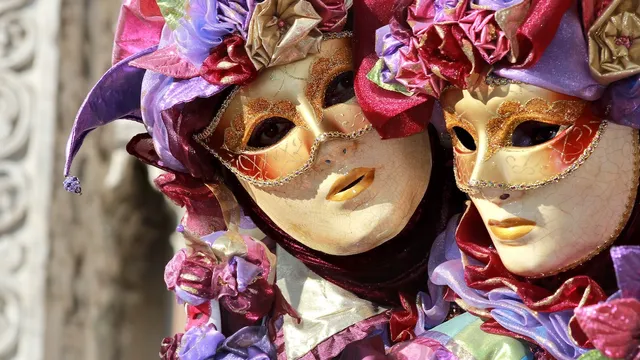 Carnevale 2024, il calendario con tutte le date: quando inizia, finisce, giovedì e martedì grasso