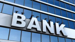 Banche: Unicredit ed MPS, due trimestrali a confronto