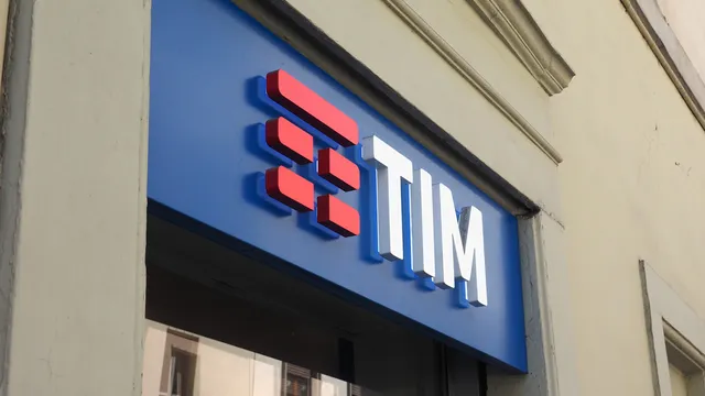 TIM, procedono rapidi i lavori per la cessione della rete