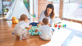 Bonus baby sitter 2024 ritorna per genitori lavoratori? La proposta
