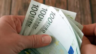 Busta paga, nuovo aumento fino a 350 euro al luglio 2024, ecco per chi