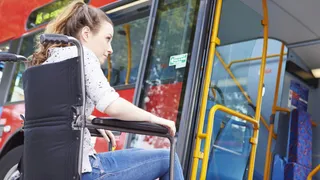 Bonus trasporti studenti disabili 2025, come funziona e a chi spetta?