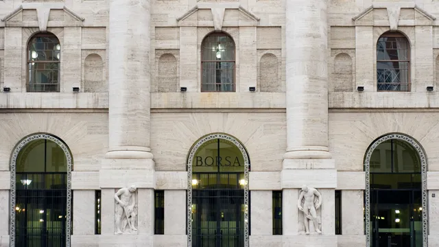 Piazza Affari sui minimi da febbraio, settimana in forte calo