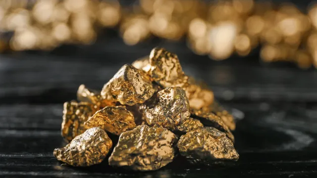 Oro record con geopolitica e finanza