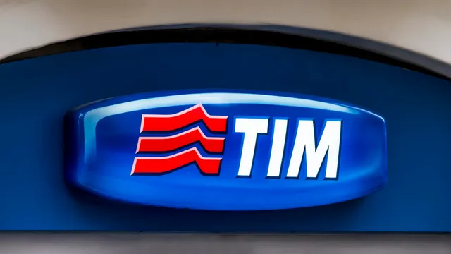 Tim all'attenzione con le operazioni Iliad-Infravia e  Vodafone UK-Three UK