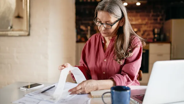 Bollette 2025, previsto il 30% dei rincari: ecco i costi per le famiglie italiane