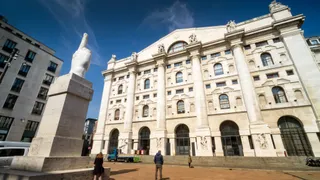 Piazza Affari, seduta e ottava in rosso, in calo Saipem e TIM