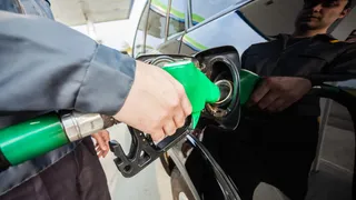 Prezzo di benzina e diesel in aumento a gennaio 2025, i nuovi costi del carburante