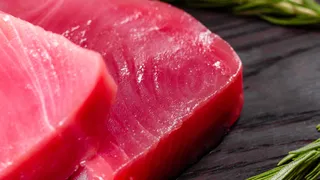 3 nuovi richiami alimentari, allarme tonno, ritiri anche per basilico e lardo