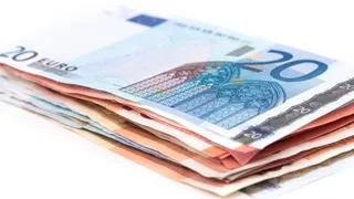 Primo Maggio 2025 in busta paga, come viene retribuito sullo stipendio