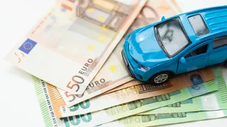 Assicurazione auto, come ottenere la detrazione sul Modello 730/2025