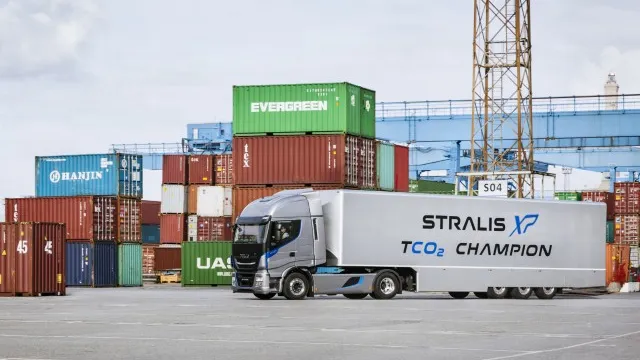 Iveco in rally, cresce l'interesse per la divisione Defence