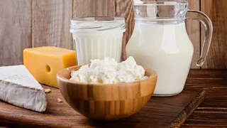 Nuovi lotti di latte ritirati, richiami alimentari anche per formaggi