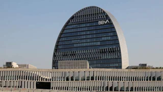 Spagna: BBVA su Sabadell, il governo chiede una separazione di tre anni