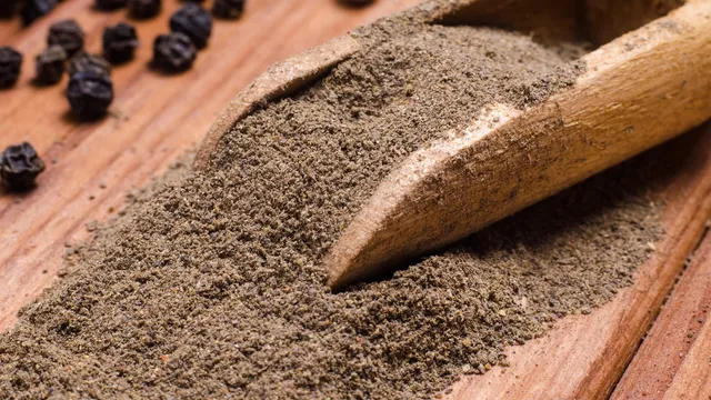 Richiami alimentari, lotti di pepe nero macinato ritirati per rischio chimico