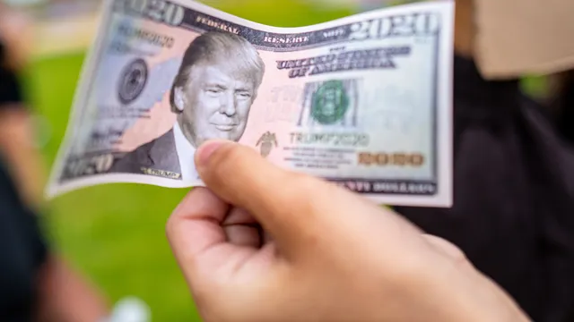 L'accordo USA-UE spinge il dollaro
