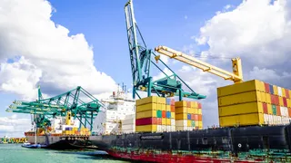 Dazi Usa, Trump vara le nuove tariffe, per l'Europa confermato il 15%