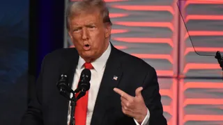 Tregua fragile sui mercati: Trump rassicura sulla Cina, ma la crisi francese pesa sull’Europa