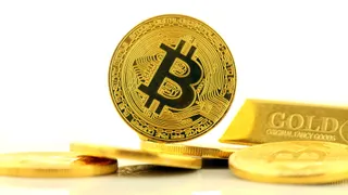 Bitcoin crolla, l’oro vola: l’incertezza globale ridefinisce i mercati