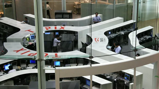 Nikkei 225 record con Takaichi premier