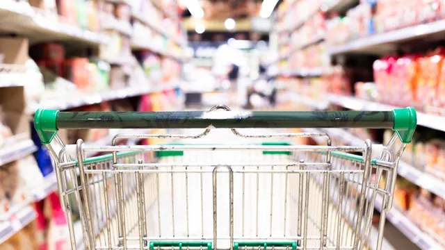 Salame e curcuma richiamati, l’allarme del Ministero per rischio microbiologico