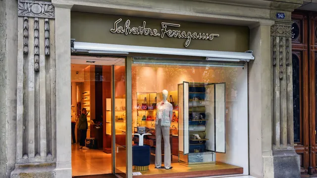 Ferragamo rinasce in Borsa: +12% dopo trimestrale sopra le attese, il mercato torna a credere nel rilancio
