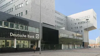 Deutsche Bank, azioni in rialzo dopo i dati