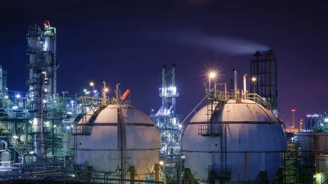 Eni sui massimi dal 2018 con JV Petronas