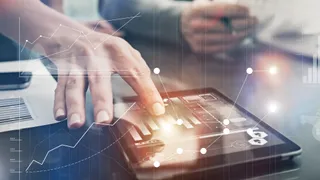 L’Intelligenza Artificiale scatena la corsa agli investimenti: oltre 1.000 miliardi di dollari in infrastrutture e calcolo