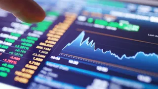 Wall Street rimbalza, ma le incognite restano: shutdown verso la fine e AI sotto esame