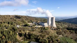 Azioni Enel oltre il record del 2021