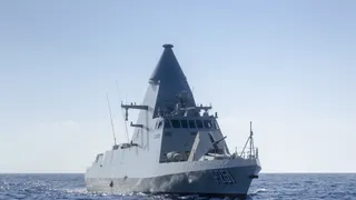 Azioni Fincantieri giù con ridimensionamento Programma Constellation