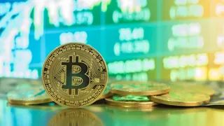 Bitcoin manda segnali di debolezza mentre il Nasdaq resiste: divergenza da non ignorare