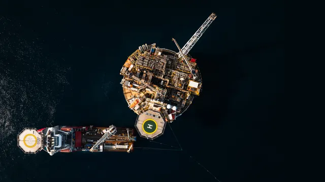 Eni, l'azione reduce da una brutta seduta