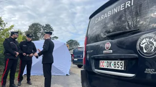 Trovati morti i genitori di Claudio Carlomagno, un'altra tragedia travolge Anguillara Sabazia