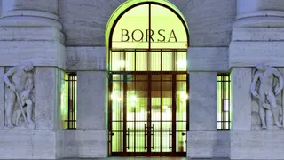 Piazza Affari peggiore in Europa, zavorrata da Stellantis