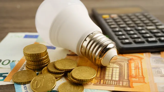 Decreto Bollette, tagli fino a 3 miliardi per famiglie e imprese