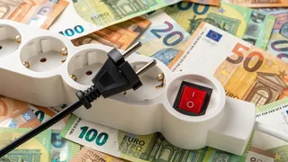 Decreto Bollette, nella nuova bozza un contributo di 90 euro