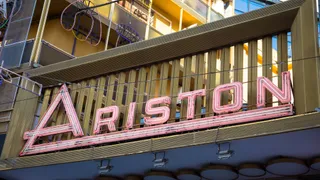 Quanto costano i biglietti per il Festival di Sanremo 2026, perché sono aumentati e come evitare le truffe