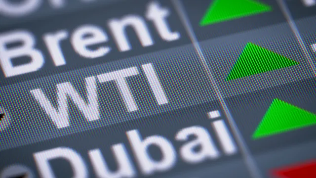 Petrolio WTI alla prova della resistenza: si riapre lo scenario dei 100 dollari