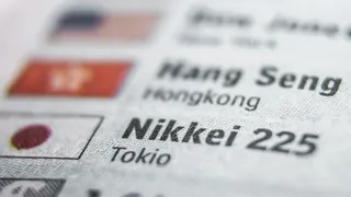 Nikkei 225: segnali di debolezza e test decisivo dei supporti